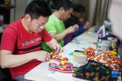 讓更多殘疾人圓舞臺夢——一位殘疾人的助殘事業